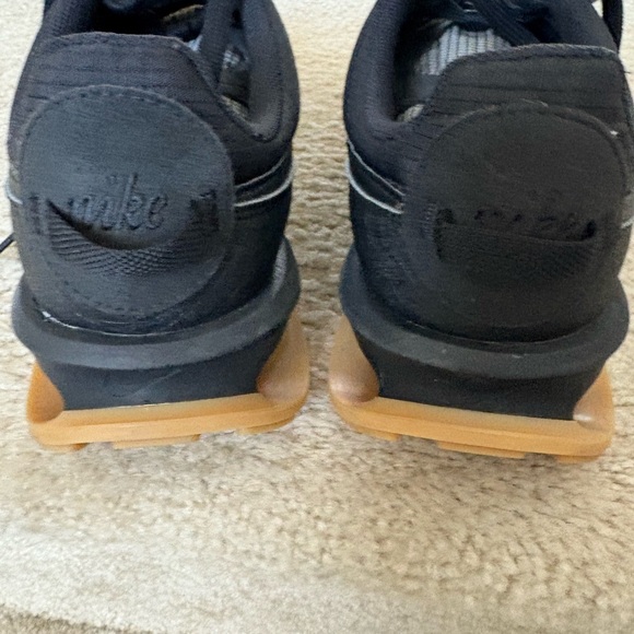 Black Nike Air - Picture 5 of 10